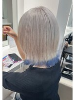 アイトーキョー 名古屋名駅(AI TOKYO)&nbsp;レイヤーカット/レイヤーボブ/裾カラー/シルバー/[名古屋/名駅]