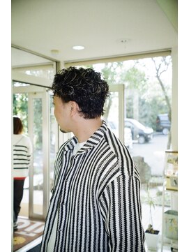 ヘアーコンセプト アイアイオ(HAIR CONCEPT iio) メンズパーマ&ハイライトカラー