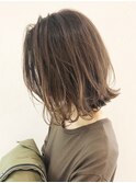 切りっぱなしボブ_セクションカラーペールベージュ_ba262271