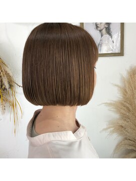 ジジ ヘアワークス(gigi hair works) ワンレングスボブ