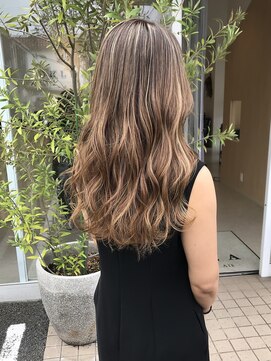 ビレア 尾張旭店(BELEA) 【BELEA尾張旭】ベージュ系ハイライトカラー