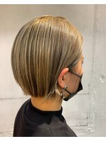 スタンス(stance) ツヤ感重視!ハイトーンストレートボブ