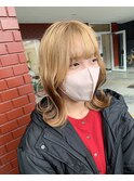 ハイトーンカラー大人ミディアムボブウルフ