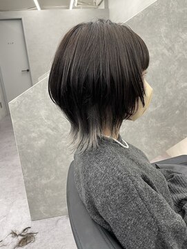 ジエクト カナウ(The Ect canow) ウルフカット　インナーホワイトカラー　ブリーチあり