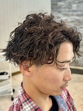 《波巻きスパイラルパーマ×センターパート》職場や学校などお客様にライフスタイルに合わせてご提案