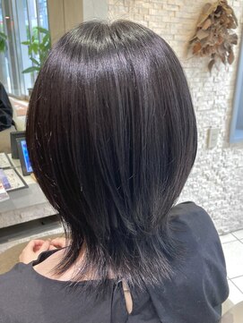 ヴィサージュプラス(VISAGE plus) 王道ミニウルフカット×透明感ブラックカラー