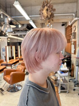 フロー(Flow) ペールピンクカラー×マッシュウルフメンズヘア【岩本大樹】