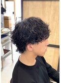 ツーブロック波巻きスパイラルパーマメンズマッシュウルフ