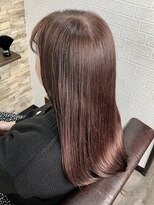 アトリエナガノ(atelier nagano)&nbsp;ニュアンスカラー/センターパート/ツヤ髪スタイル/ブルージュ
