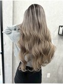 ハイライトカラーミルクティーベージュレイヤーカット