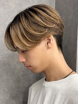 センターパートブリーチダブルカラーフェイスフレーミング