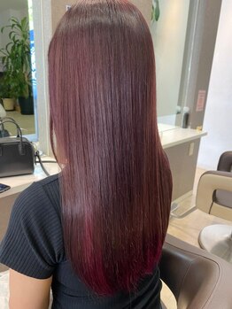 髪のダメージに合わせたトリートメントで、髪質改善にも◎艶やかでサラサラな手触りの良い美艶ヘアに♪