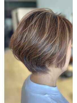 イルファ セイユウ 上野芝店(ehl:fa SEIYU) 白髪ぼかし　ショートボブ