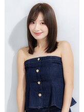 クロエ 中野(Cloe) ミディアムレイヤー　顔周りレイヤー　ストレート