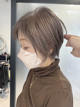 ジービージー前橋ミュグ(GBG前橋mugu) くびれショートボブ40代50代グレイカラー白髪染め白髪ぼかし