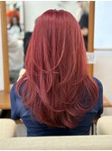 レイヤーカット　赤髪
