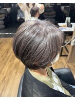 ハピネス クローバー 八木店(Happiness CLOVER)&nbsp;グレーヘアー白髪ぼかしハイライト脱白髪染め大和八木