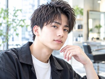 ヘアーエボリューションの写真/「人が多い空間が苦手な男性へ。ゆったり過ごせる吹田 関大前の隠れ家マンツーマンサロンで理想の髪へ」