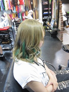 トリックストア(TRICK STORE) アッシュベージュ★ポイントミドリカラーミディ