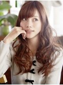 ヌーディーベージュ×抜け感×やわふわウェーブ