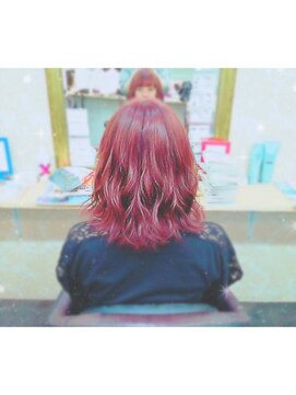 ショールーム シモノセキ(SHOW ROOM SHIMONOSEKI) 暖色系カラー