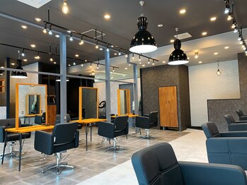 Agu hair dina 駒ヶ根店【アグ ヘアー ディーナ】