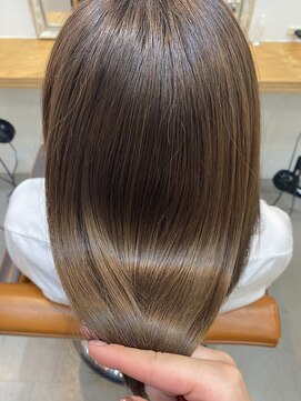 ネイヴィル(navile) ナチュラルベージュ