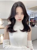 韓国くびれヘア グレージュ センターパート ダークトーン