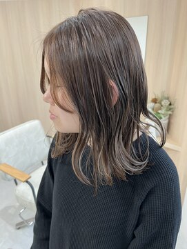 メロウ(mellow) グレージュカラー