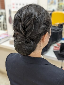 ヒデ美容室 卒業式ヘアセット