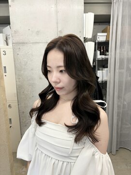 ウリ 横浜(uli) 【NAGOMI指名】オリーブブラウン×レイヤーカット