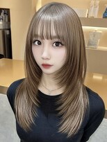 ディーバ 渋谷(D.I.E.V.A)&nbsp;韓国ヘアハイレイヤーカットハッシュカットミルクティーベージュ