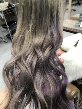 イズ 札幌店(is) ホワイトグレー&インナーユニコーン