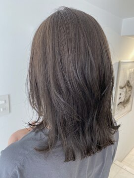 インビテーション(invitation) #アッシュグレージュ#セミディ