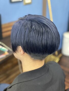 キャトル ヘアデザイン(quatre HAIR DESIGN) マッシュショートダークブルー