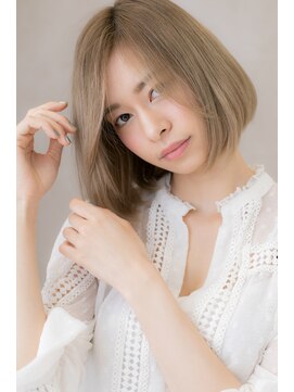 カバーヘアアンドスパ ブリス 浦和(COVER HAIR&SPA bliss) ホワイティアッシュ前下がり小顔ぶつ切りボブY浦和10代20代30代