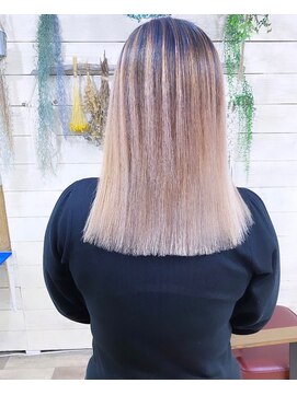 トーク 伊丹本店(TAL'KE) TAL'KE/バレイヤージュ×ホワイト_881