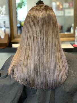 1+ アンプリュス(Unplus) グラデーションラベンダーグレージュ/市川/市川駅北口/市川真間