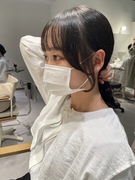 ムーム(Momb) おくれ毛カット