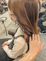 ヒカリス 東三国(HIKARIS) 笑顔溢れる/ミディアムボブ/大人セミロング/インナーカラー