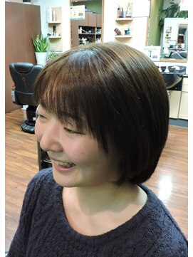ユニサロンクボタ グレーマッシュボブ