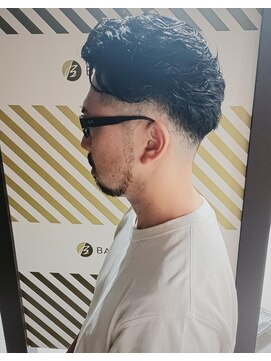 バーバーバー 都賀(BARBER-BAR) 癖毛を生かした大人のカール