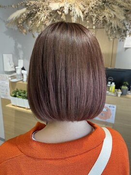 アヴァンス 京橋店(AVANCE) ピンクベージュ×ぱっつとボブ