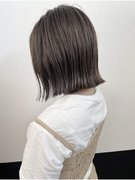 オーティティ(O-TETE) O-TETE 切りっぱなしボブダークグレージュ