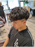 刈り上げ高め×スペインカール