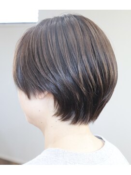 ウィスカーヘアー(whisker hair) ハンサムショート