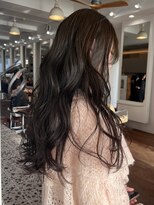 ビュートリアム 七里ヶ浜(BEAUTRIUM)&nbsp;大人女子ロングヘアのブリーチなし透明感カラーと顔まわりカット