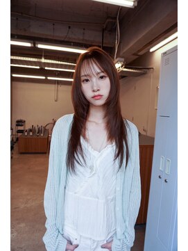 スティルライツ(STILL LIGHTS) 韓国ロングレイヤー/ブラウンカラー/ハッシュカット