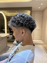 リリー 鷺沼店(RILLY) 〈キシタクヘアー〉スキンフェード×ハイライト・メンズパーマ