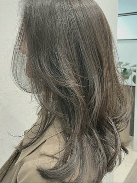 トレ(TRE) カーキグレージュ×レイヤーセミディ